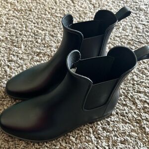 a new day Black Ankle Boots